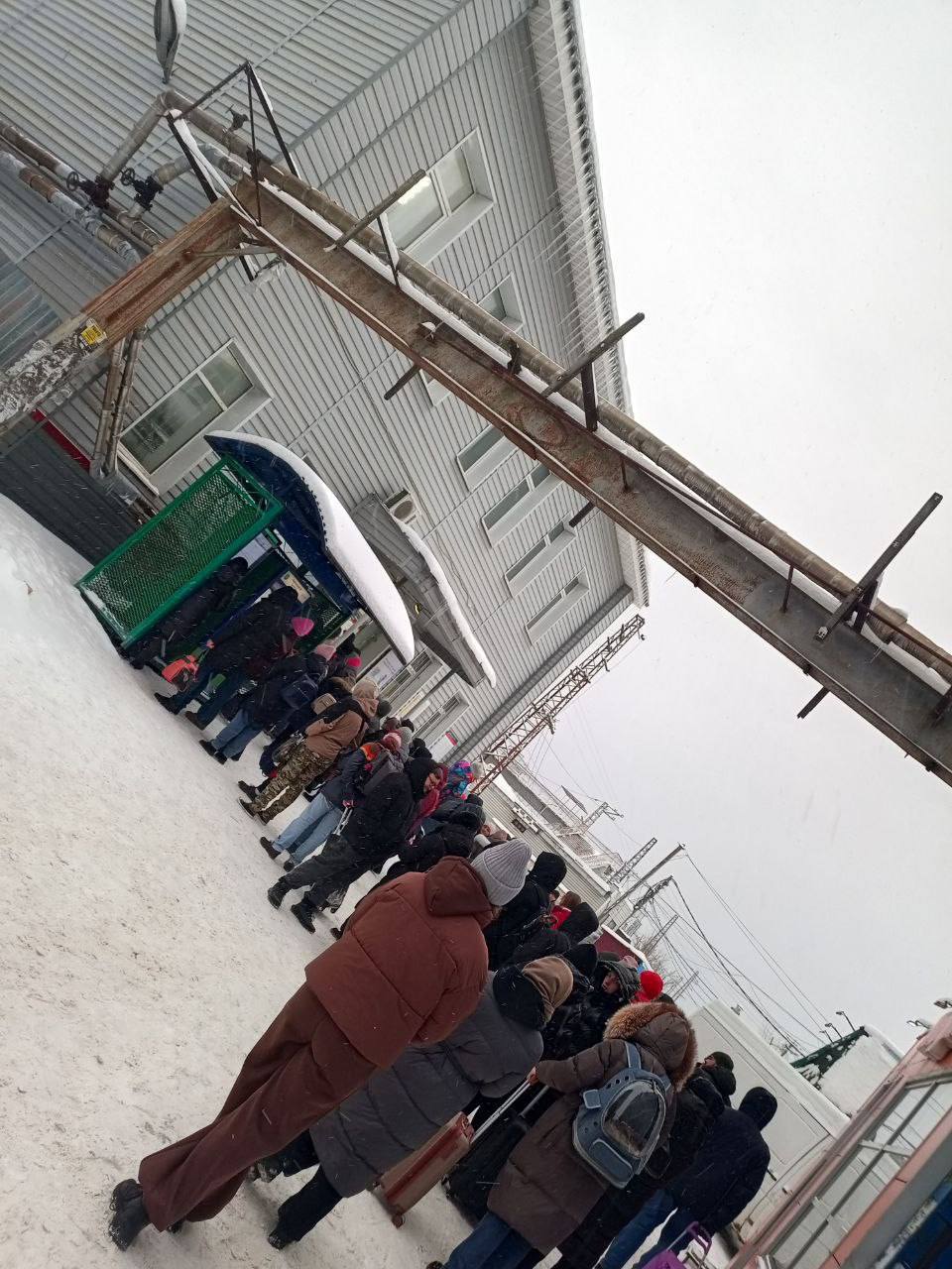 В Балабаново пассажиры вновь пожаловались на дикие очереди и отсутствие кассиров на вокзале

Сего...