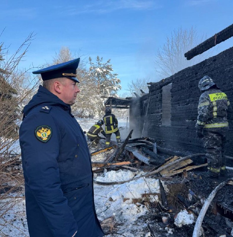 В Боровском районе произошла трагедия: при пожаре погибли пожилые супруги. Возгорание дома в дере...