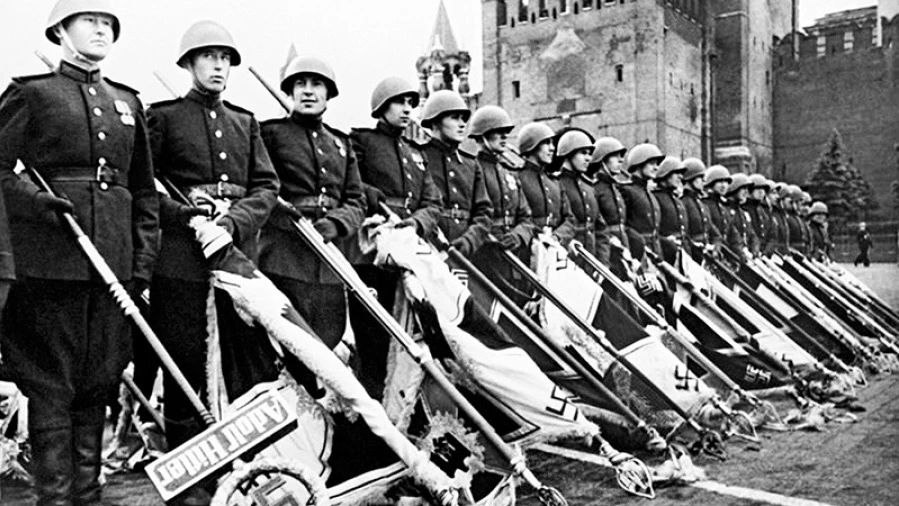 Сегодня 107 лет со дня рождения Федора Антоновича Легкошкура, правофлангового парада Победы 1945 ...