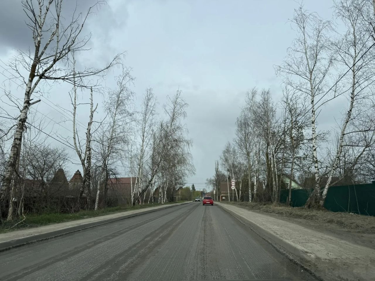 В Кабицыно ведется капитальный ремонт дороги. Работы включают в себя снятие верхнего слоя покрыти...