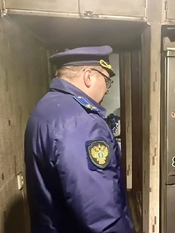 В Обнинске после пожара в многоквартирном доме, унесшего жизни двух взрослых и одного ребёнка, на...