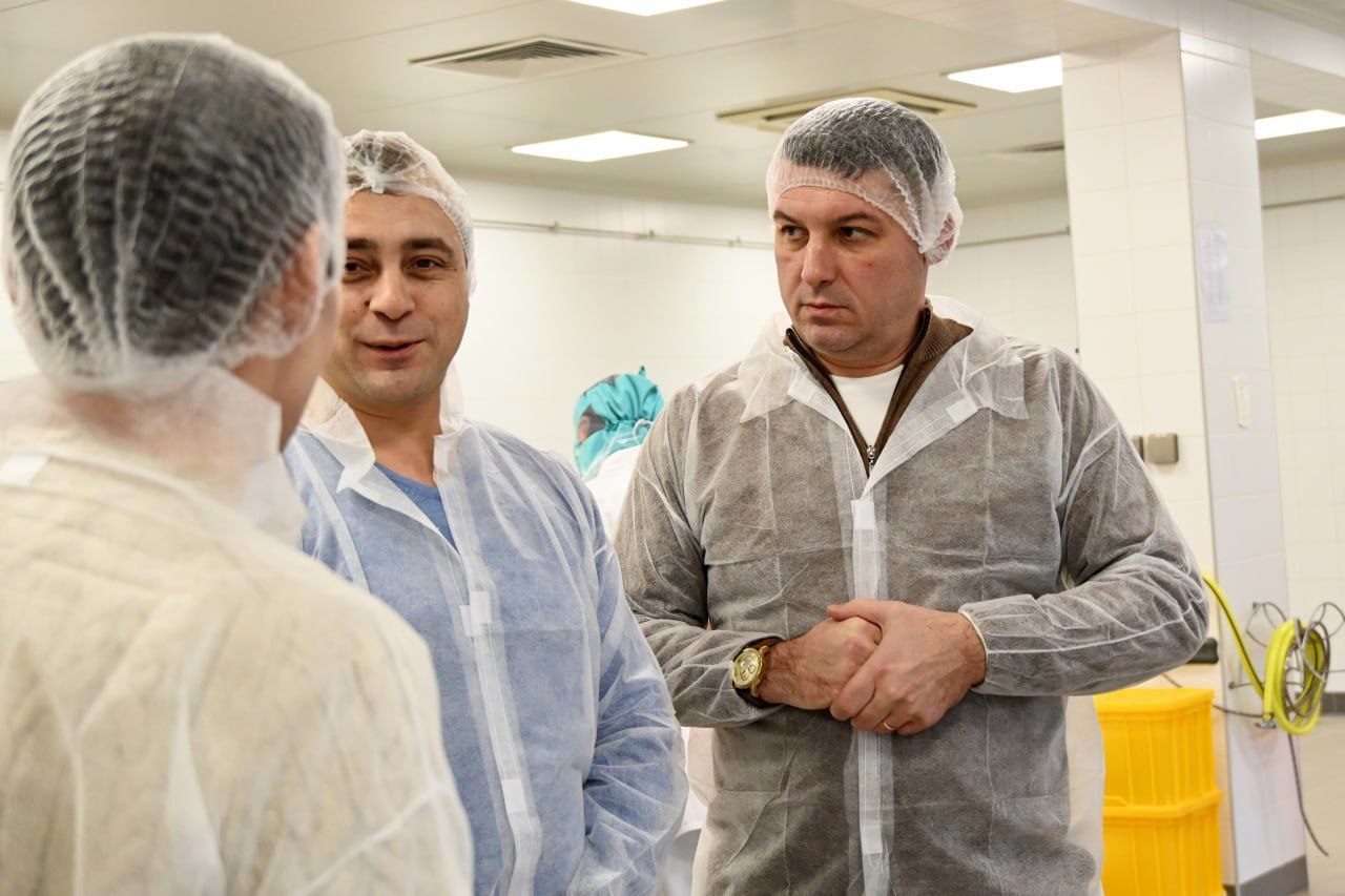 Вячеслав Парфенов заглянул на производство икры в Веткино.

Завод долгое время стоял, но теперь с...